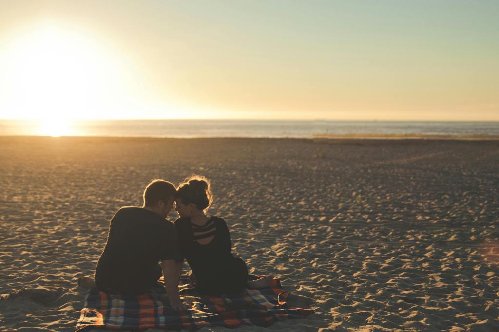 Reignite the Spark: 4 Ways to Cultivate Intimacy This&nbsp;Summer